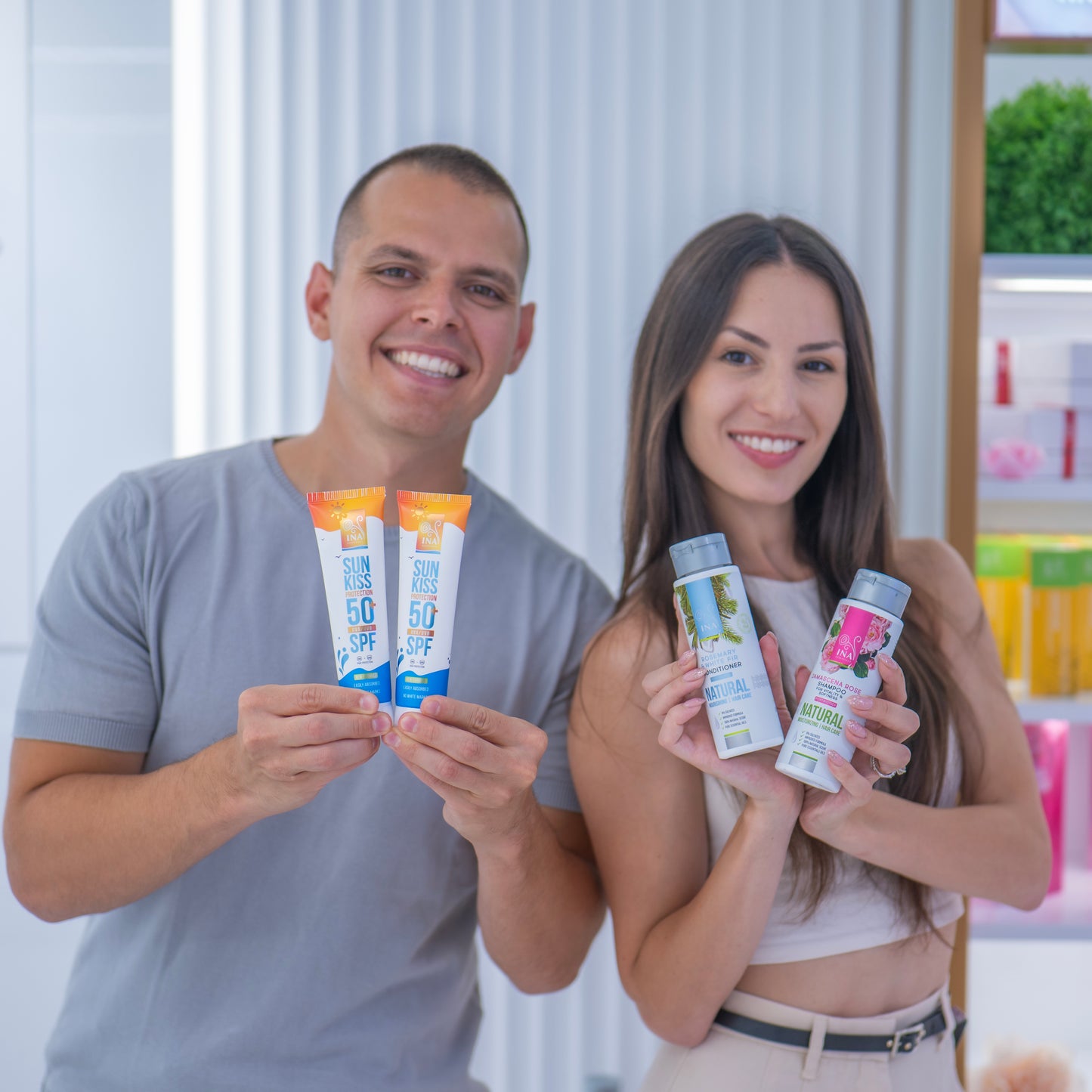 Koop 2 Zonnebrandcrèmes en Ontvang Gratis Shampoo en Conditioner