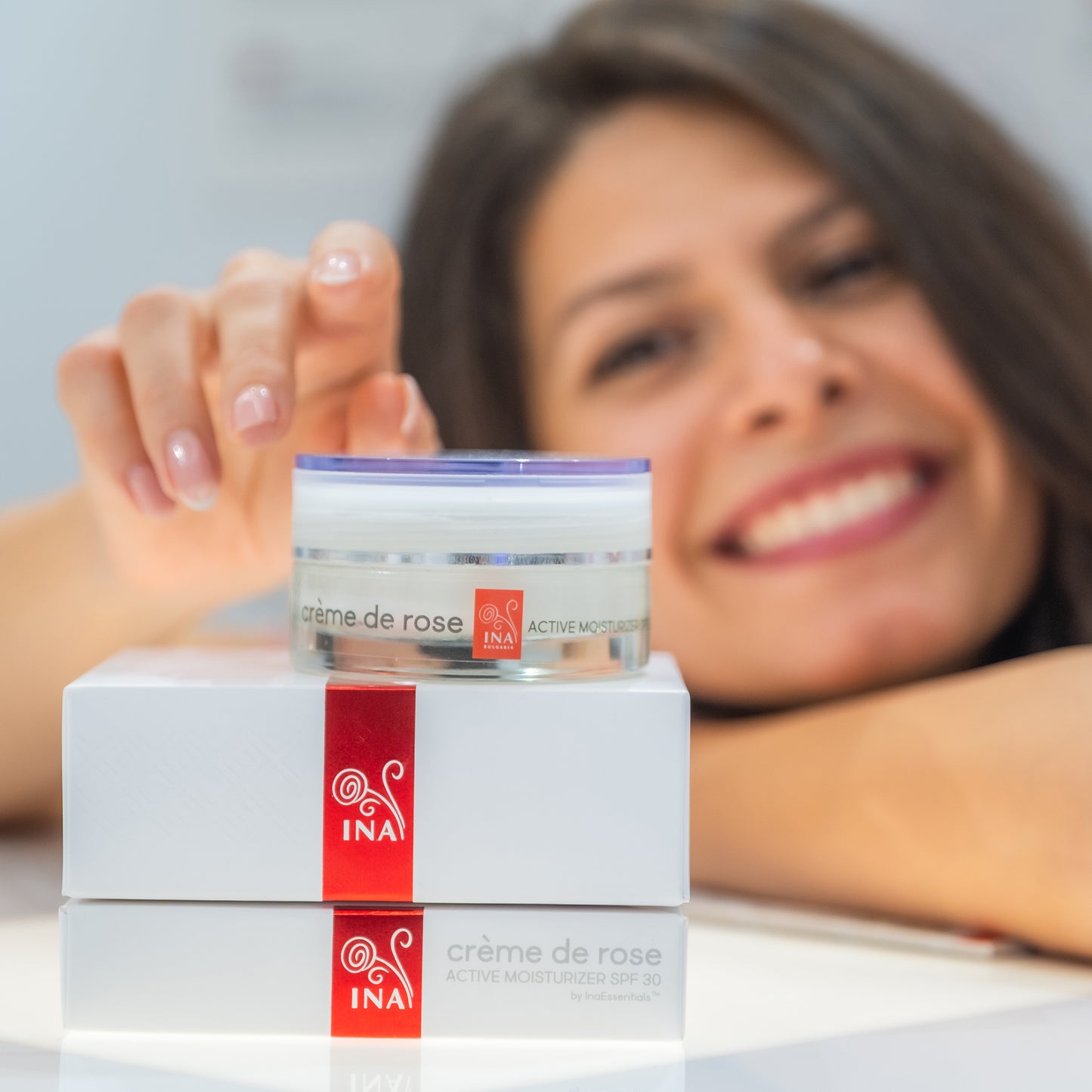 Koop 2 Anti-Age Gezichtsserums en ontvang 1 Active Moisturizer gratis